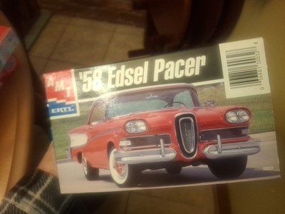 AMT Ertl 1958 '58 Edsel Pacer 1:25 Scale Model Kit 1999 *Open Box*