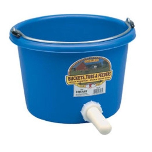 Baby Dairy Calf Plastic Milk Bucket with Nipple Hang Carry 8 Quarts