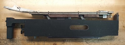 Universal Instruments Vibratory Feeder 44762002 with 20 PLCC Track 46636701