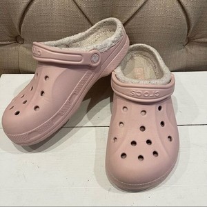 light pink lined crocs