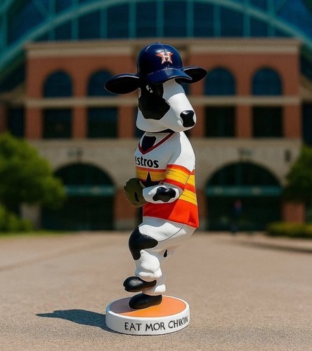 IN HAND! Chick-fil-A® Cow Bobblehead Atlanta Braves Giveaway IN HAND! Chick-fil-A® Cow Bobblehead Atlanta Braves Giveaway