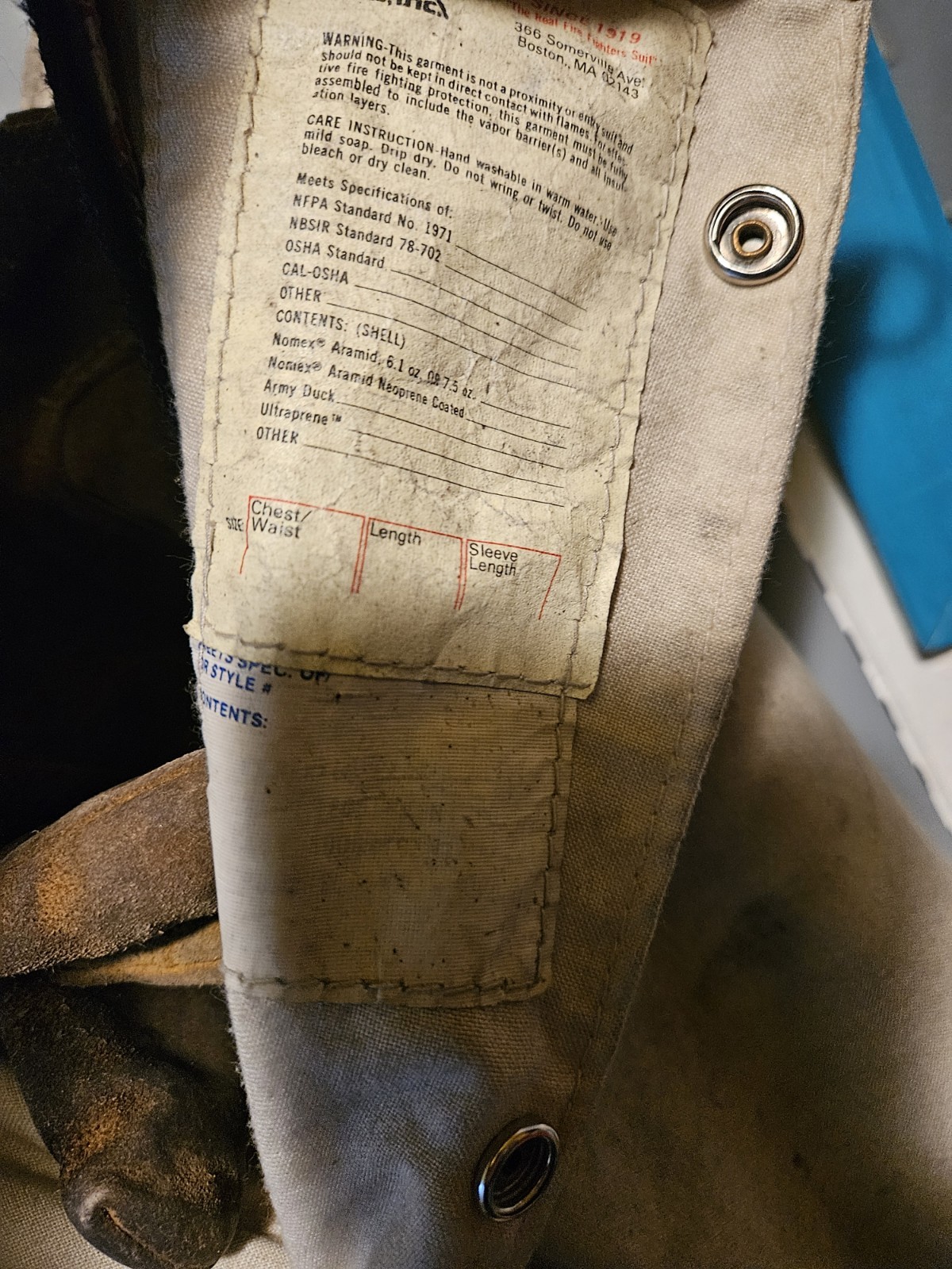 Firefighter Turnout Gear With Fire Shelter, Boots, Gloves Flashmask, Helmet, Bag