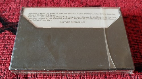 YANDALL SISTERS ** Up Front ** 1984 NEW ZEALAND CASSETTE ** STIILL SEALED - Picture 2 of 3