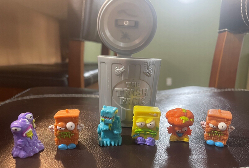 Lote de 6 figuras y cubo de basura de plata Moose The Trash Pack 2011 - Imagen 1 de 3