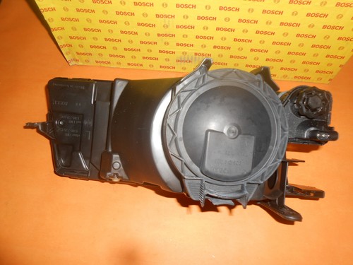 VAUXHALL CAVALER Mk3(1988-93)PASSENGER SIDE N/S HEADLIGHT -Auto Level -BOSCH OEM - Picture 2 of 3
