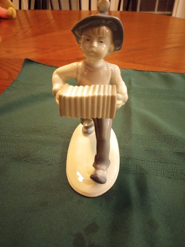 760-Metzler & Ortloff Boy Playing Accordion 6"