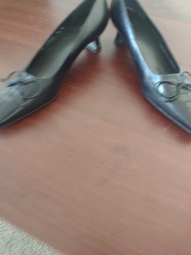 Stuart Weitzman kitten heel 1½" high black leather pumps 9½ N NWB decor lace 9.5 - Picture 5 of 14