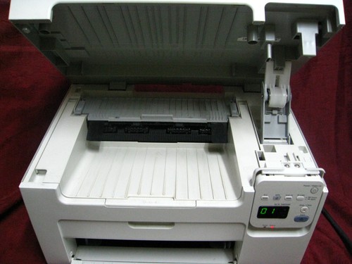 Escáner de impresora láser todo en uno inalámbrico Samsung SCX-3405W B&W - Imagen 6 de 11