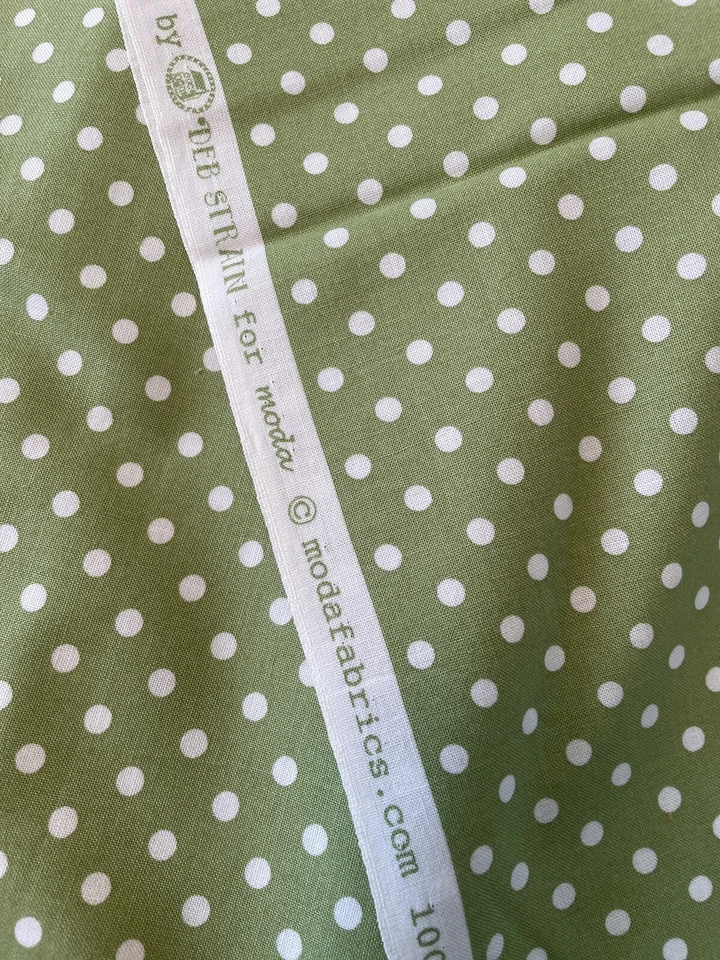 100 % cotton Quilting Fabric Moda -Daydreams By Deb Strain #19202 1.5 Yds. - Image 2 of 4