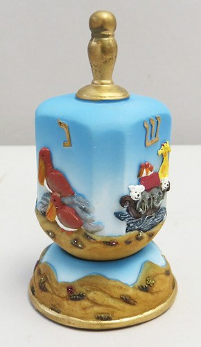 Noah's Ark Dreidel and Stand - Judaica Hanukkah Gift - Jewish Chanukah Holiday - Picture 2 of 2