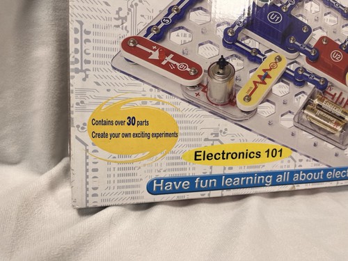 Snap Circuits 203 Electronics Exploration Kit | Over 200 STEM Projects - Picture 2 of 8