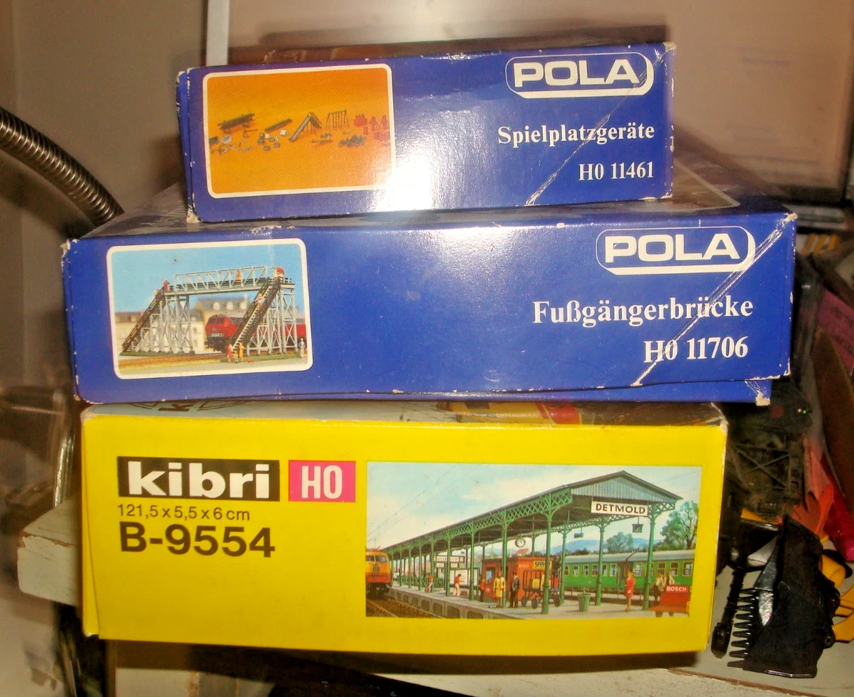 Kibri HO with Vintage Model Railroad Buildings, Tunnels & Bridges