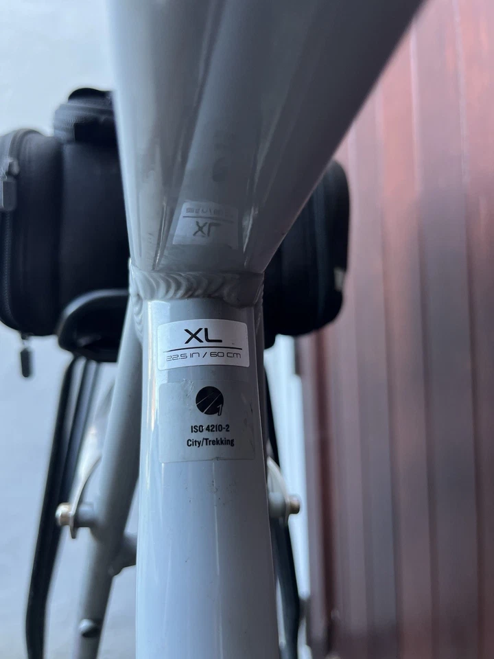 Trek FX 2 Hybrid Bike, XL Frame, with TOPEAK Pannier & extras - Image 3 of 4