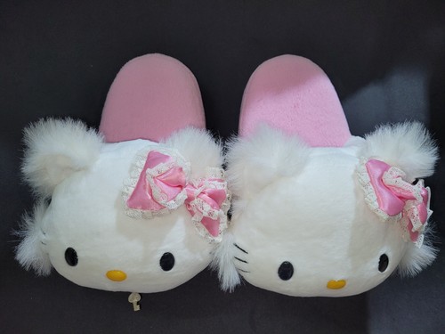 RARE! Charmmy Kitty Soft 9" Super Cute Slippers Old Collection 2005 VG Cond.