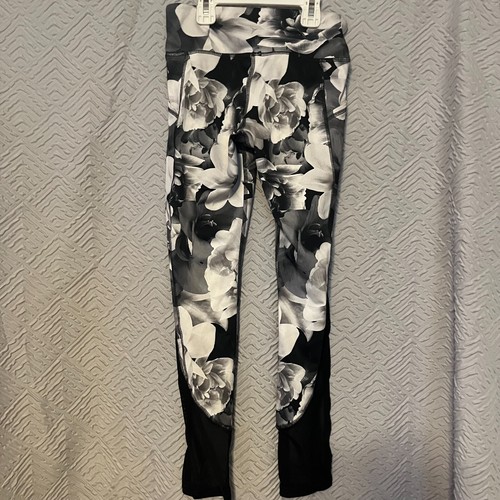 Girls Black & White Flower Old Navy Active Leggings Size L 10/12 - Picture 2 of 9
