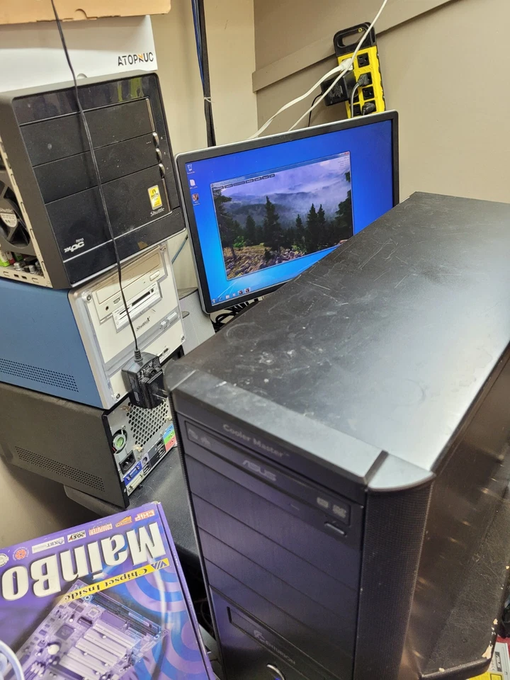 Custom Retro Gaming PC AMD PHENOM X4, 8GB, 256GB SSD, GEFORCE, WIN 7 ULT LOOK !! - Image 3 of 4