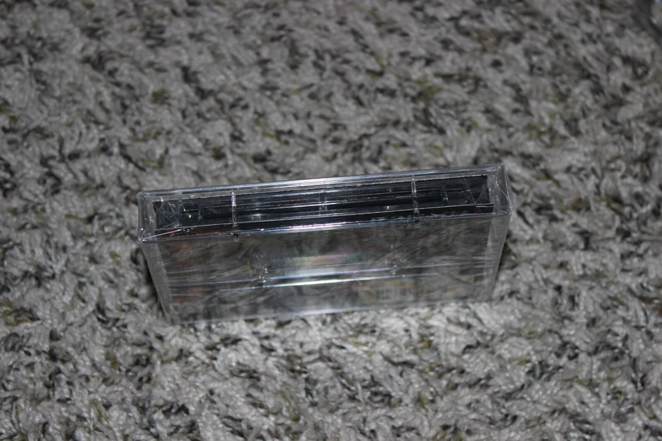 New Sealed Cassette Tape ~ Quiet Riot Greatest Hits (1996 Sony) - Image 4 of 4