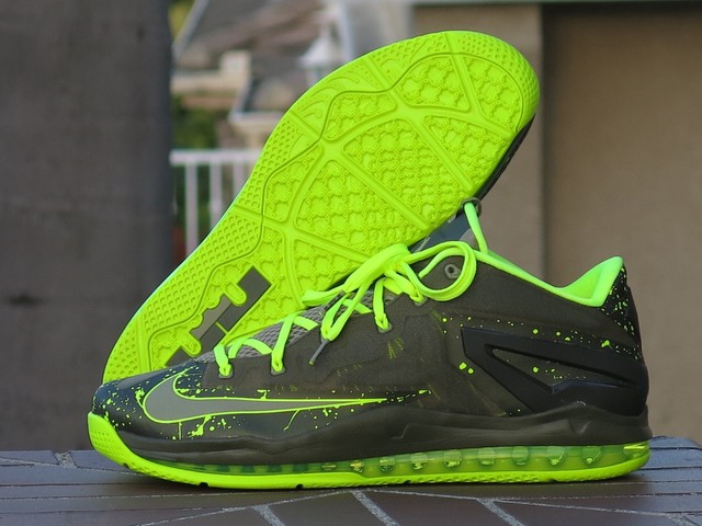 lebron 11 low dunkman