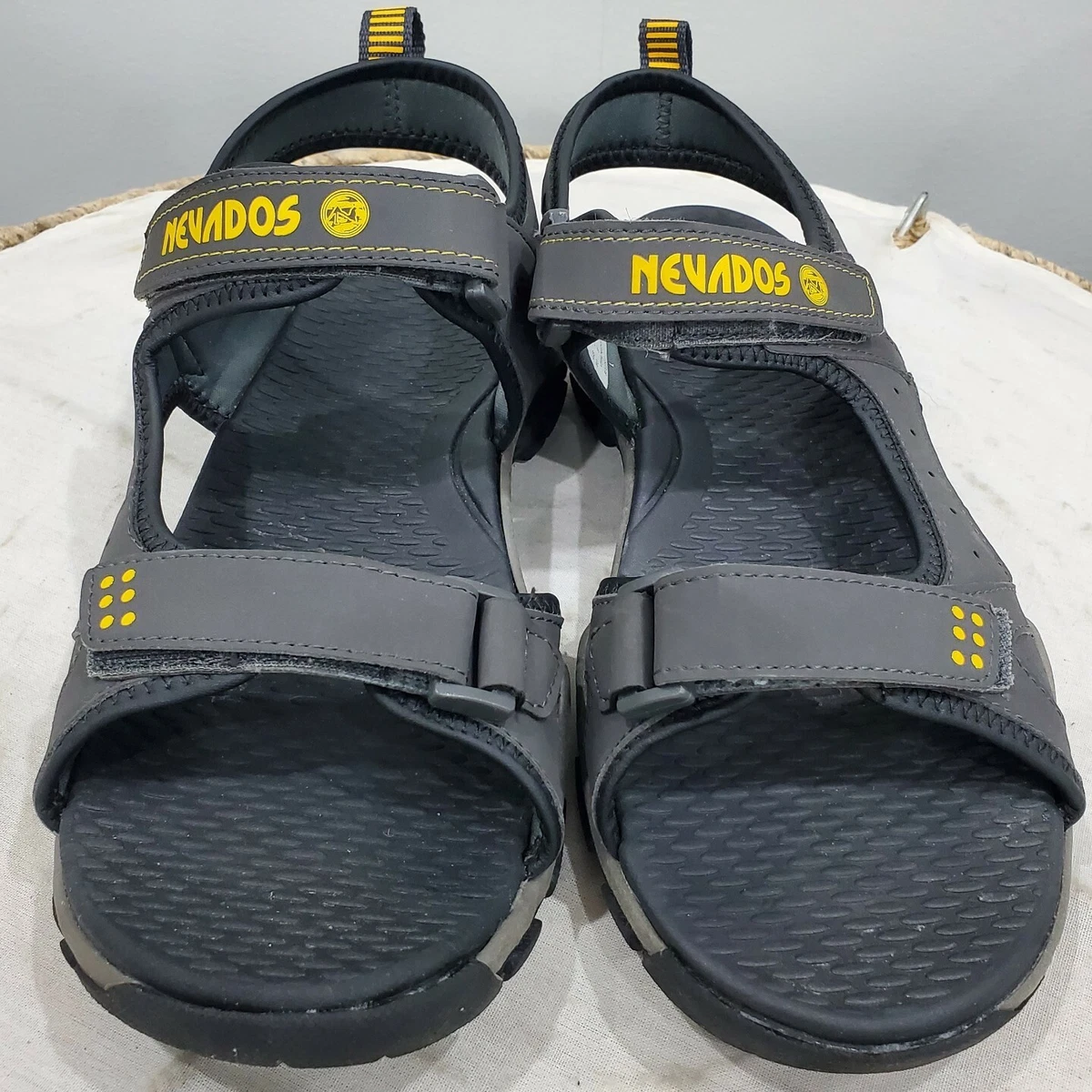 Nevados sandals sale