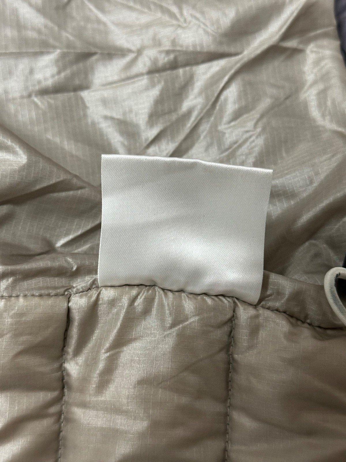 Peak Performance Men’s Down Puffer Jacket Size M - image 17