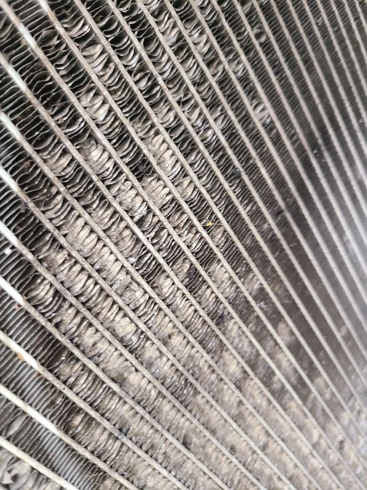 Chevrolet Tracker 1999-2004 condensador de aire acondicionado 91176896 99-04 Foto 3 de 4