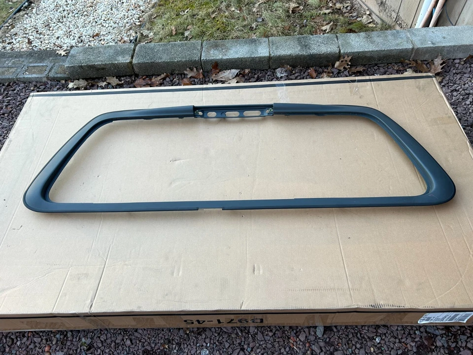 Ford F-150 97-03 solo cabina extendida - moldura ventana trasera - marco envolvente plástico Foto 3 de 4