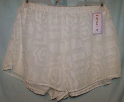 Joy Spun Solid Ivory Textured High Rise Pull On Sleep Shorts Size L NWT