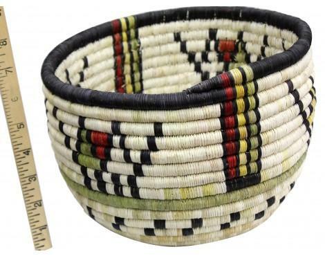 Gladys Kagenveama, Hopi Coil Basket, Hopi Design, 7" x 10.5" - Afbeelding 2 van 4