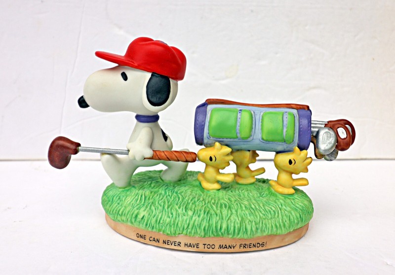 PEANUTS GALLERY – SNOOPY - "ONE CAN NEVER HAVE TOO MANY FRIENDS" FIGURINE - NEW