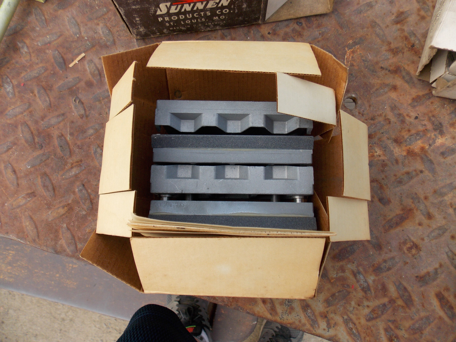 SUNNEN WY51-J45 ONE KEYWAY STONE SET4.5 TO 60 hone honing tool unused in old box