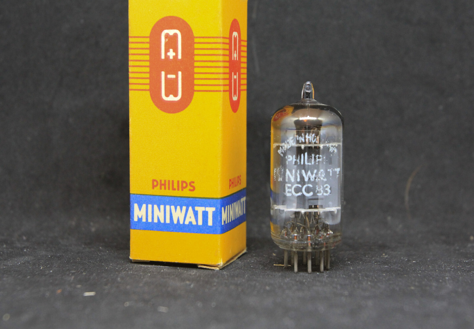 Philips / Amperx   ECC83     Long plates foiled D-getter 1957