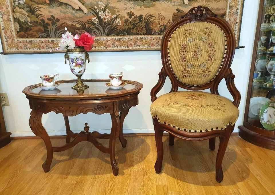 Fabulosa silla antigua de madera Luis XV con asiento y respaldo tapiz. Excelente estado. Foto 2 de 4