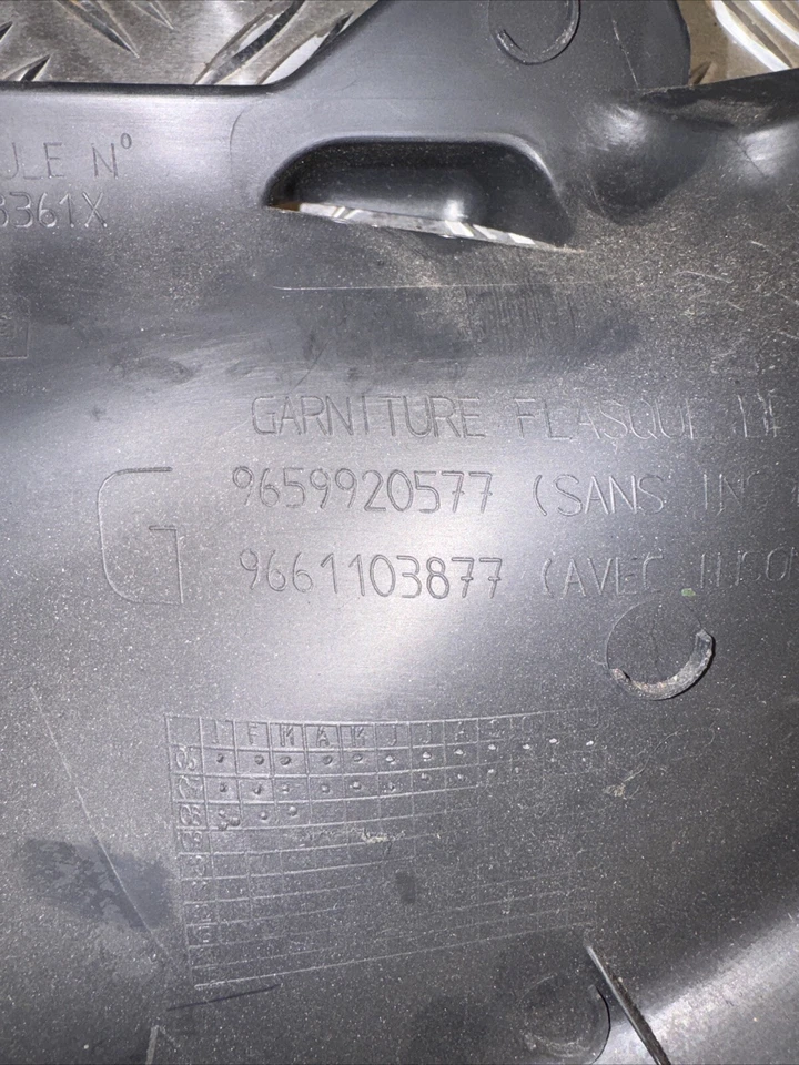 Peugeot RCZ Lower Centre Console Trim 9659920577 GT THP 200 1.6 2010 - Image 3 of 3