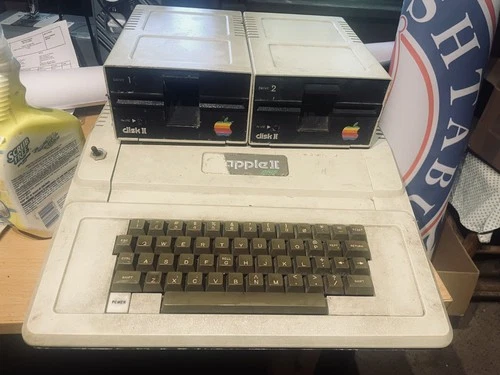 🖥️ Vintage Apple II Plus Computer Bundle — Monitor, Software, and Accessories —