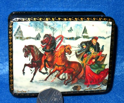 Russian small Lacquer Box GICLEE style TROIKA horses the Abduction of the Girl