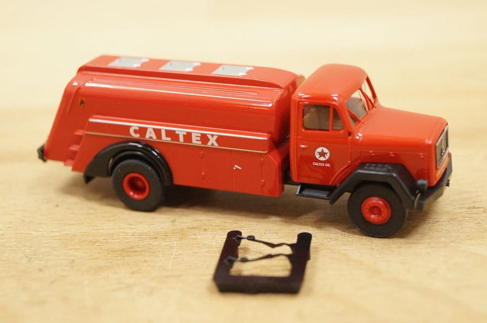 Ho 1:87 BREKINA 46022 Magirus 125 Eckhauber Petroliera " Caltex " Nuovo IN Conf - Immagine 2 di 4