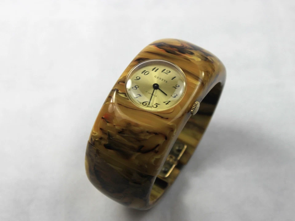 Reloj de pulsera Geneva baquelita años 40 Mississippi barro bisagras abrazadera Foto 2 de 4