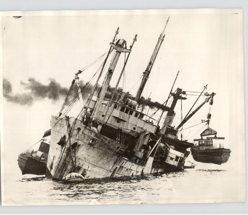 STEEL FREIGHTER Ship 'Belnor' HALF SUNK Vintage Rare 1929 Press Photo