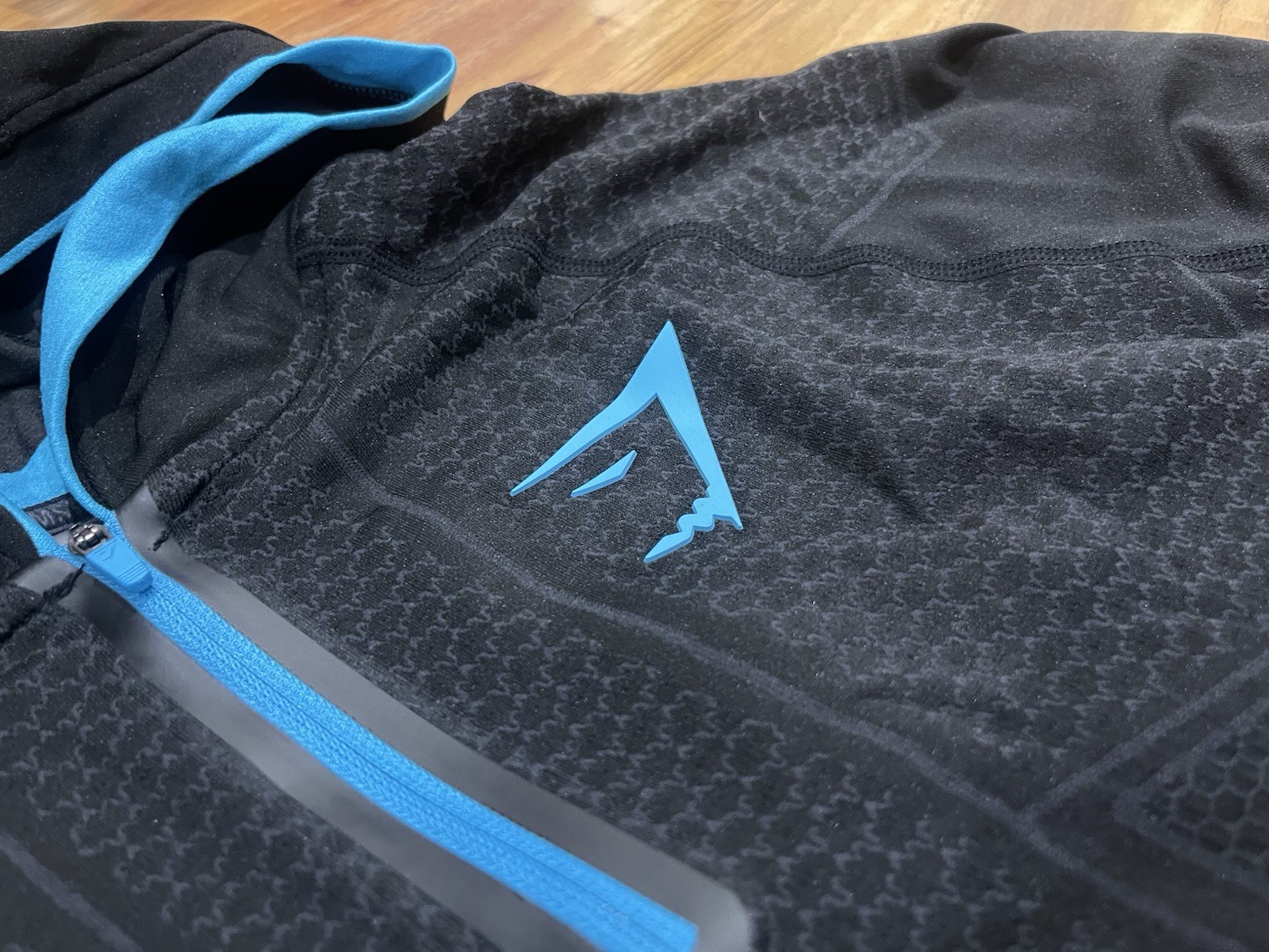Gymshark Onyx V1 Seamless Hoodie - Blue Size Medium image 2