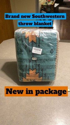 New In Package Homesy Southwestern Throw Blanket 63 x87  Aztec Print 160cmx220cm