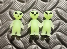 Figura Alienígena Miniatura Resplandor en la Oscuridad - Juego de 3 - Seres Extraterrestres OVNI