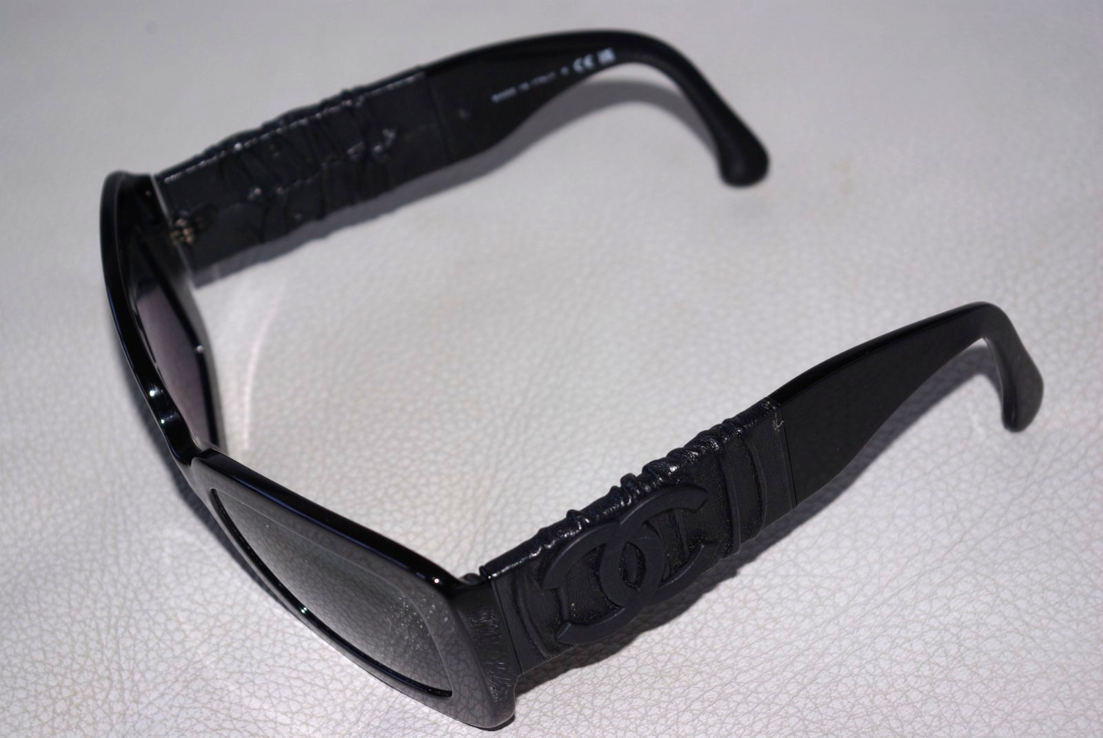 CHANEL STUNNING SUNGLASSES RECTANGULAR BLACK LEAT… - image 12