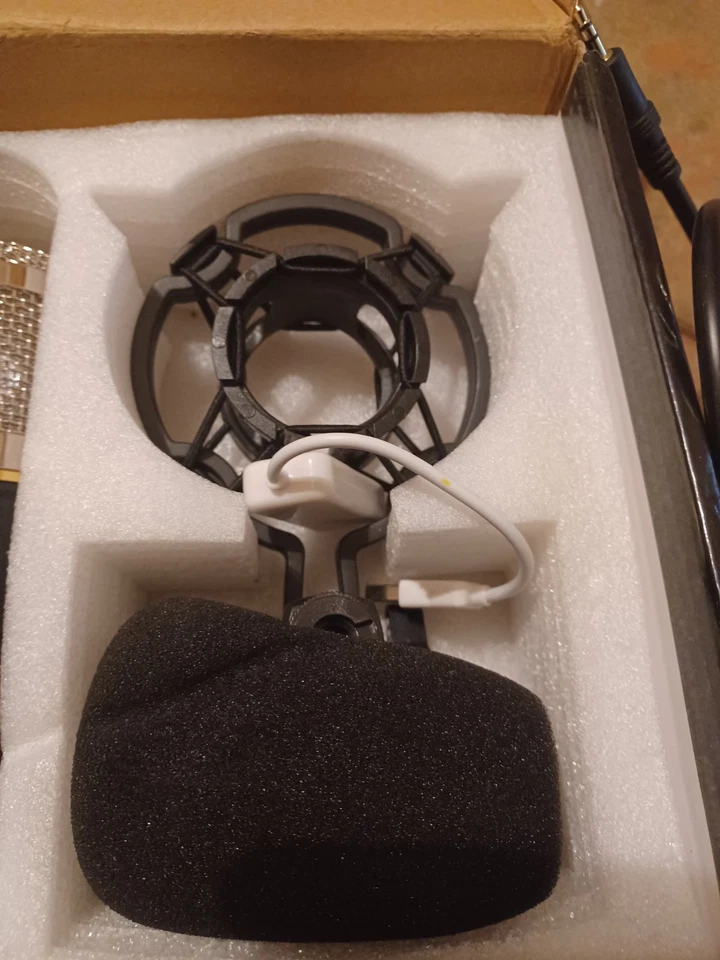 BM-800 Condenser Studio Microphone Kit - New Open Box - Image 4 of 4