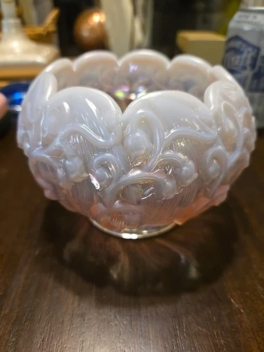 EUC Fenton Rose Bowl Opalescent Iridescent Pink Glass Lily Of The Valley Pattern