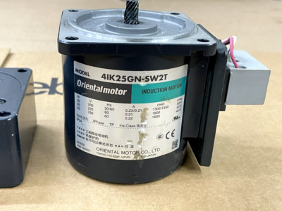 New Oriental Motor 4IK25GN-SW2T Induction Motor 3Phase 200-230VAC 25W 50/60Hz k7