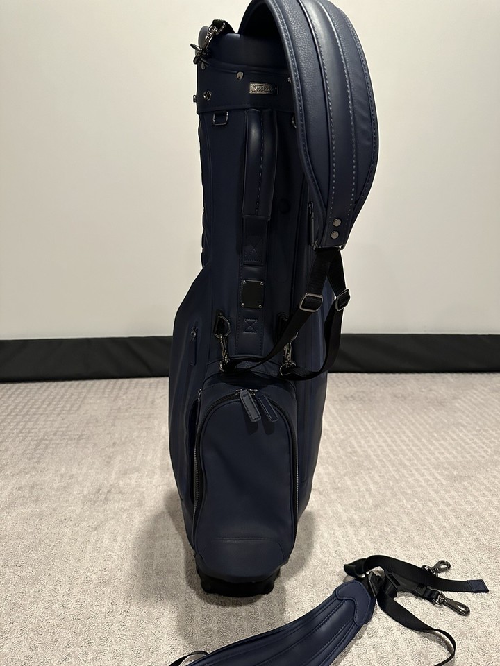 TITLEIST LINKSMASTER SERIES STAND BAG, NAVY BLUE, 9.5/10 CONDITION, NO