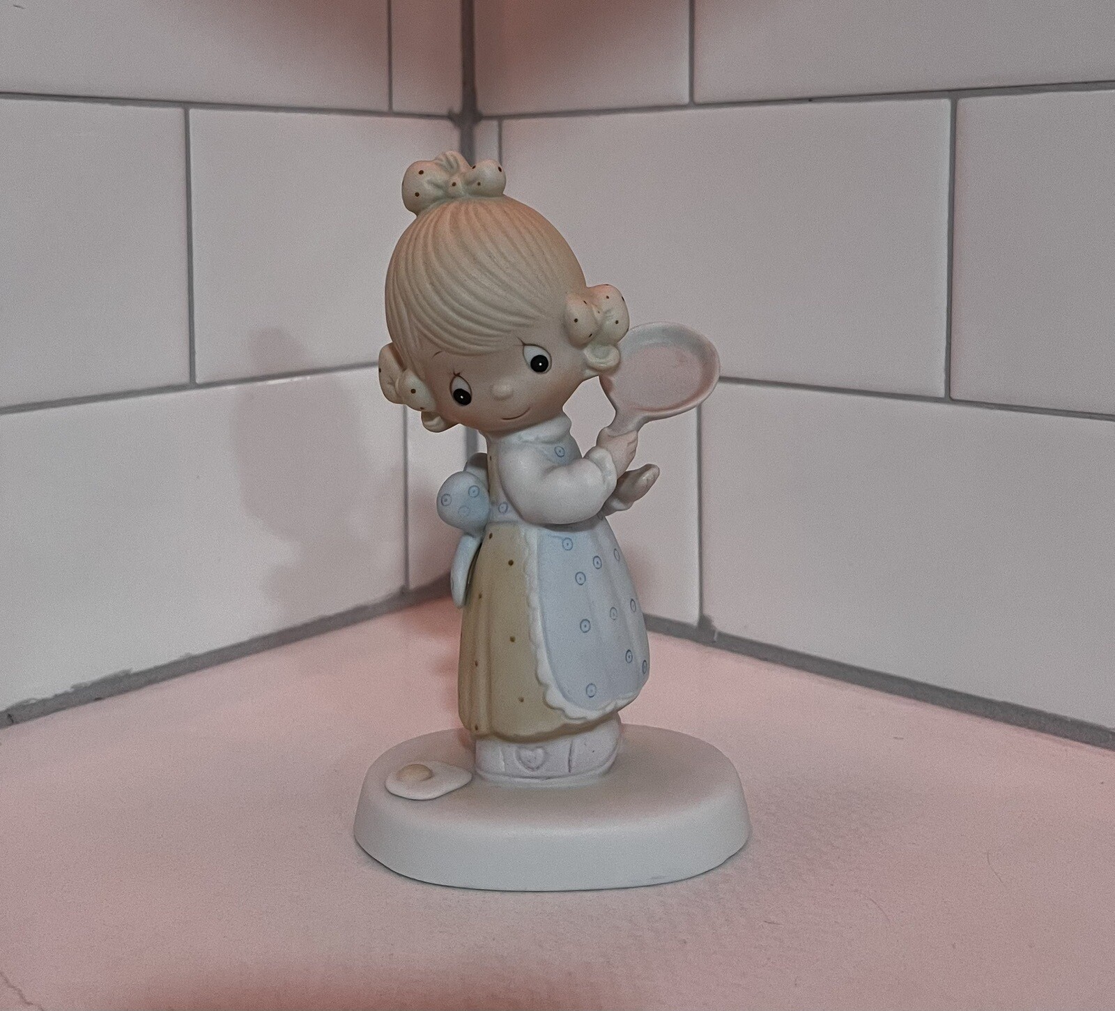 Vintage 1979 Precious Moments "EGGS OVER EASY” E3118 Figurine eBay