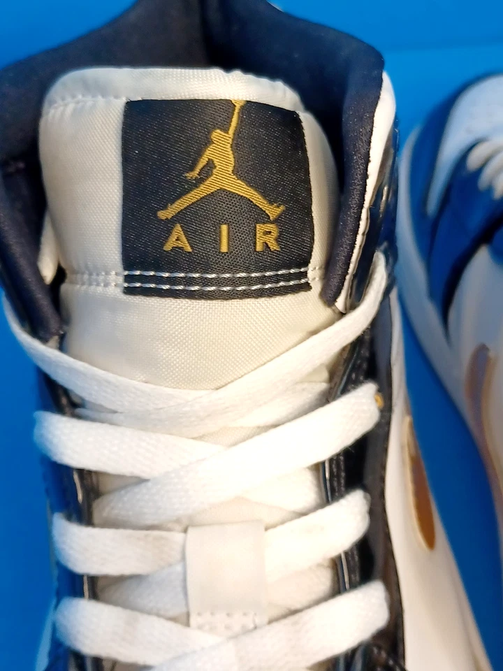 Nike Air Jordan 1 Mid SE, 8525420-007, Patente BK, Blanco, Dorado, Talla 10.5 Foto 4 de 4