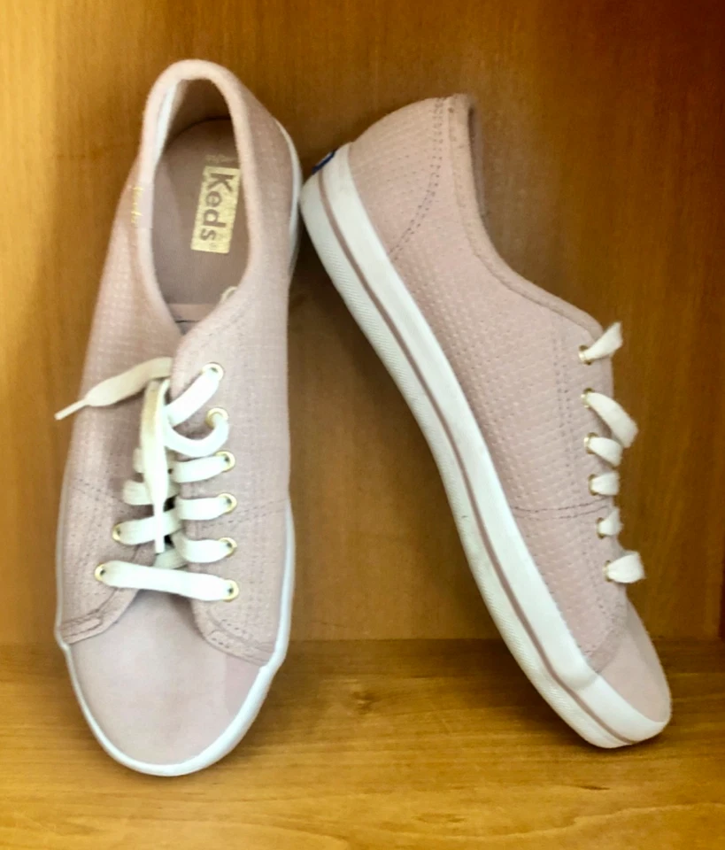 Tenis informales Keds con cordones de gamuza perforada rosa malva pálido para mujer talla 7,5 Foto 2 de 4