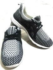 AVIA-"SPECIAL"-WOMEN "6", "8" BLK/WHITE-LADIES-LIGHTWEIGHT ATHLETIC SHOES